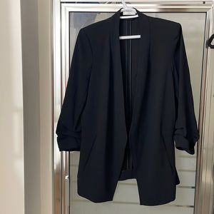 ARITZIA | Babaton | Power Hip Blazer